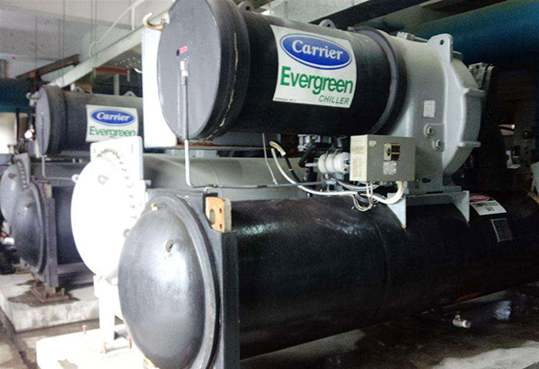 开利中央空调水处理服务工艺流程：冷凝器处理、预膜、除垢、水循环净化等