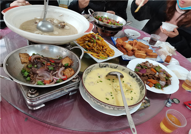 聚餐,武汉除甲醛公司欢聚庆新年,2021年前程似锦,武汉除甲醛公司,武汉除甲醛除异味